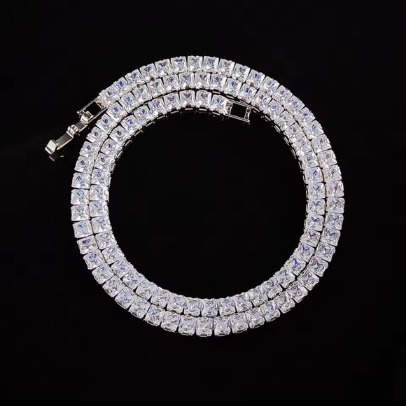 New NWT Boutique Silver Tone CZ Stone Necklace – 16 Inches #1514 - Picture 4 of 7